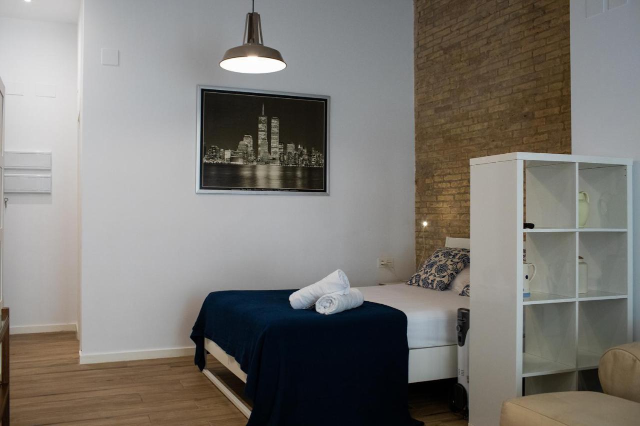 Florit Flats - Cozy Loft By The Central Market Valencia Eksteriør billede