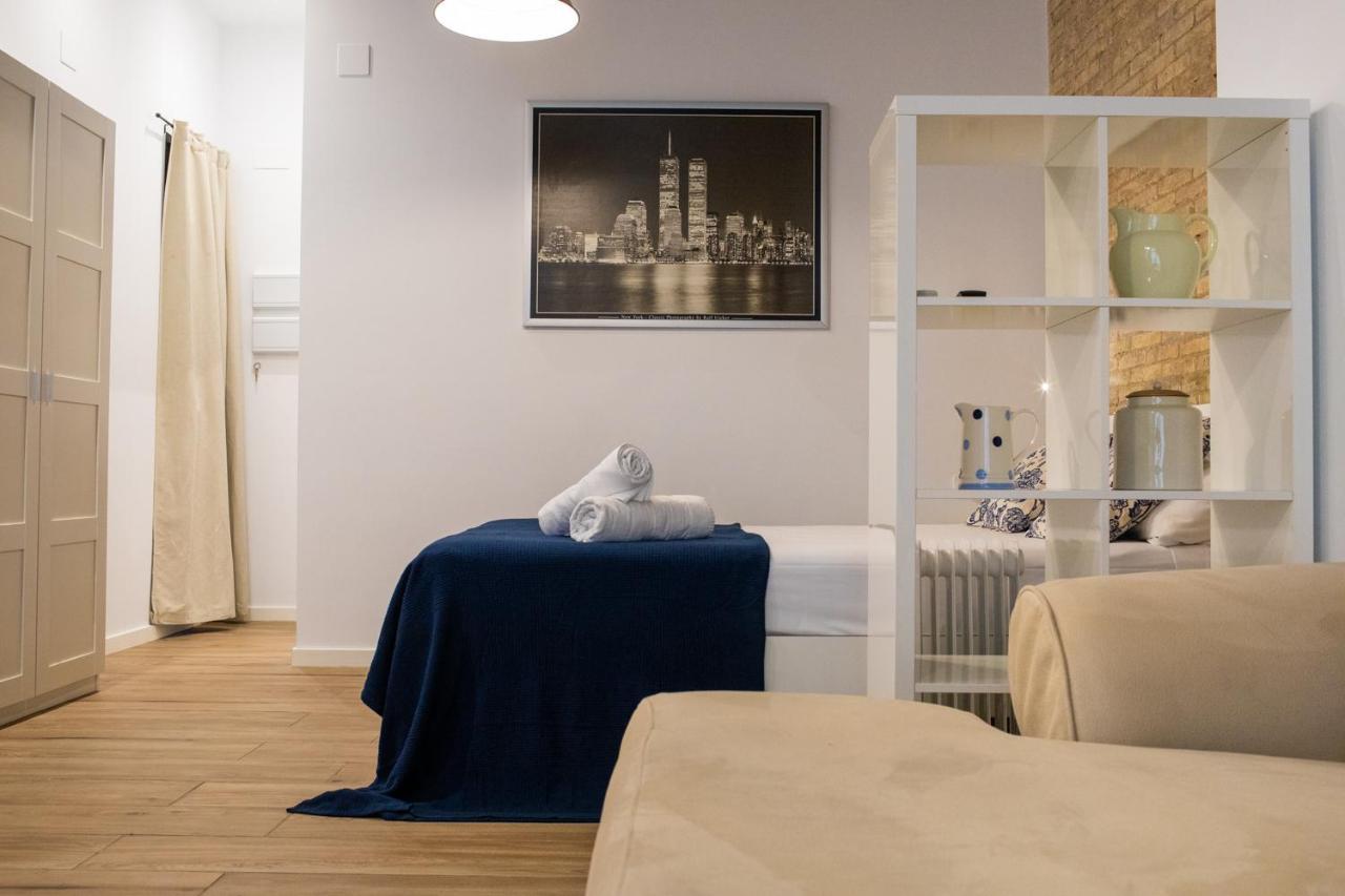 Florit Flats - Cozy Loft By The Central Market Valencia Eksteriør billede
