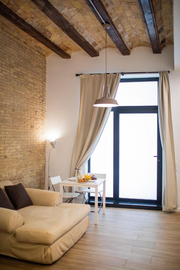 Florit Flats - Cozy Loft By The Central Market Valencia Eksteriør billede